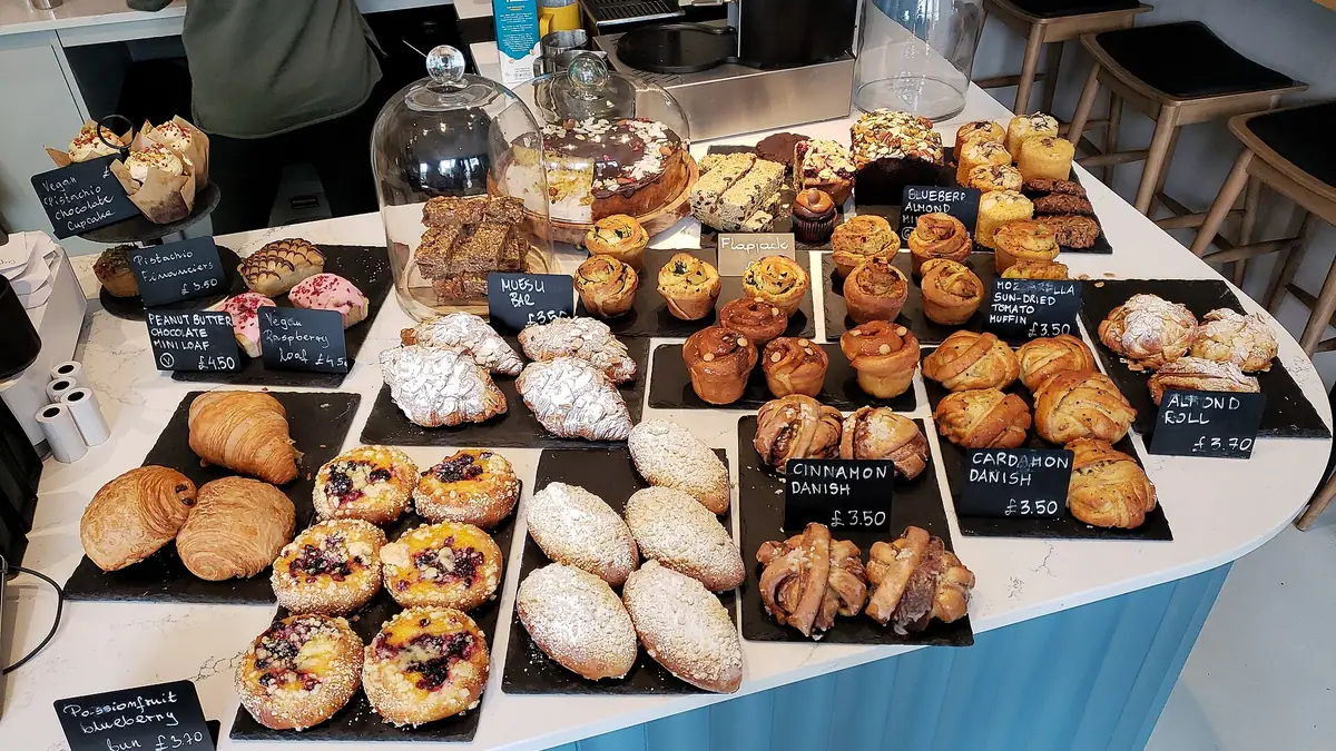 Birds – bakery in Burton upon Trent town centre